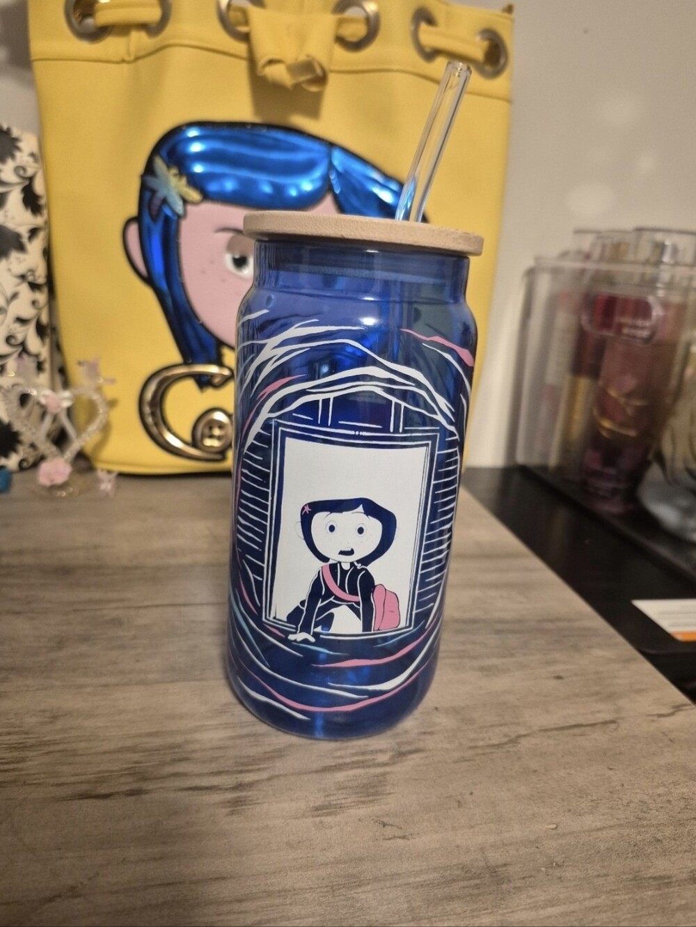 Coraline tunnel glass cup